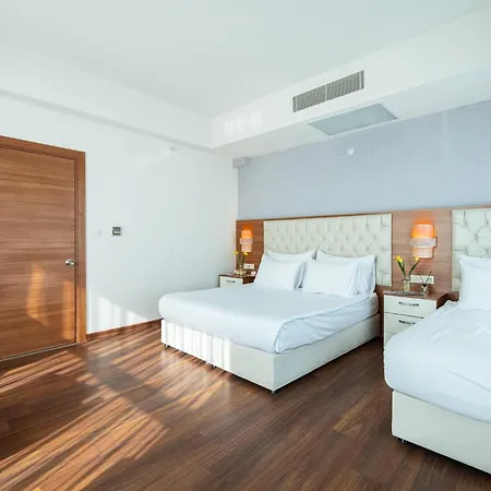 Hotel Parion