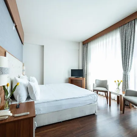 Hotel Parion 5*