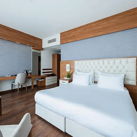 Hotel Parion 5*